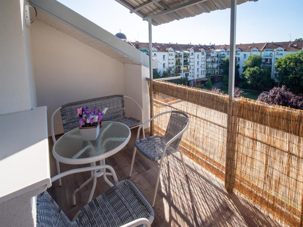 Apartman Sara Lejlighed Novi Sad Eksteriør billede