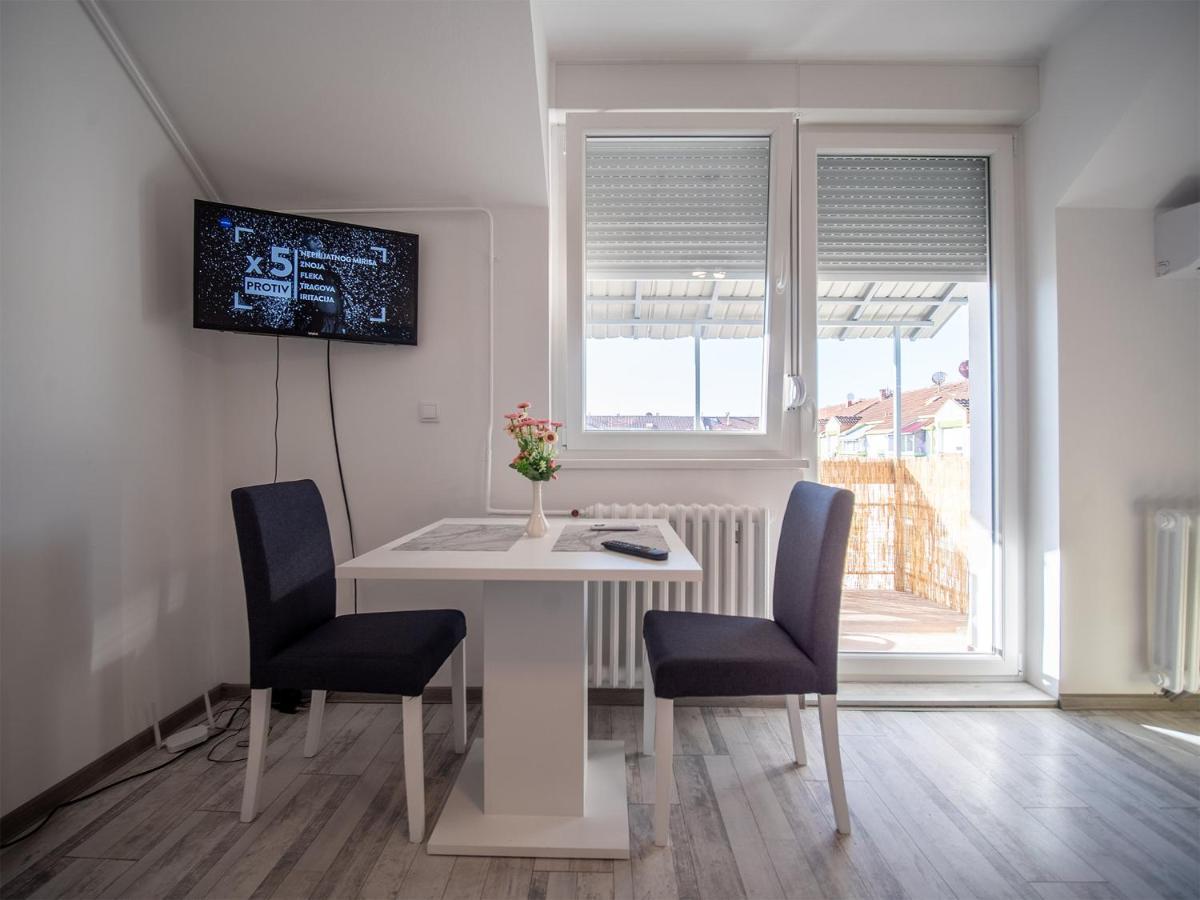 Apartman Sara Lejlighed Novi Sad Eksteriør billede