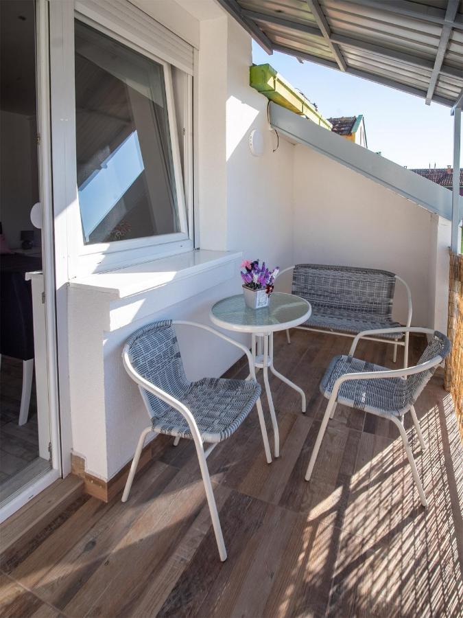 Apartman Sara Lejlighed Novi Sad Eksteriør billede